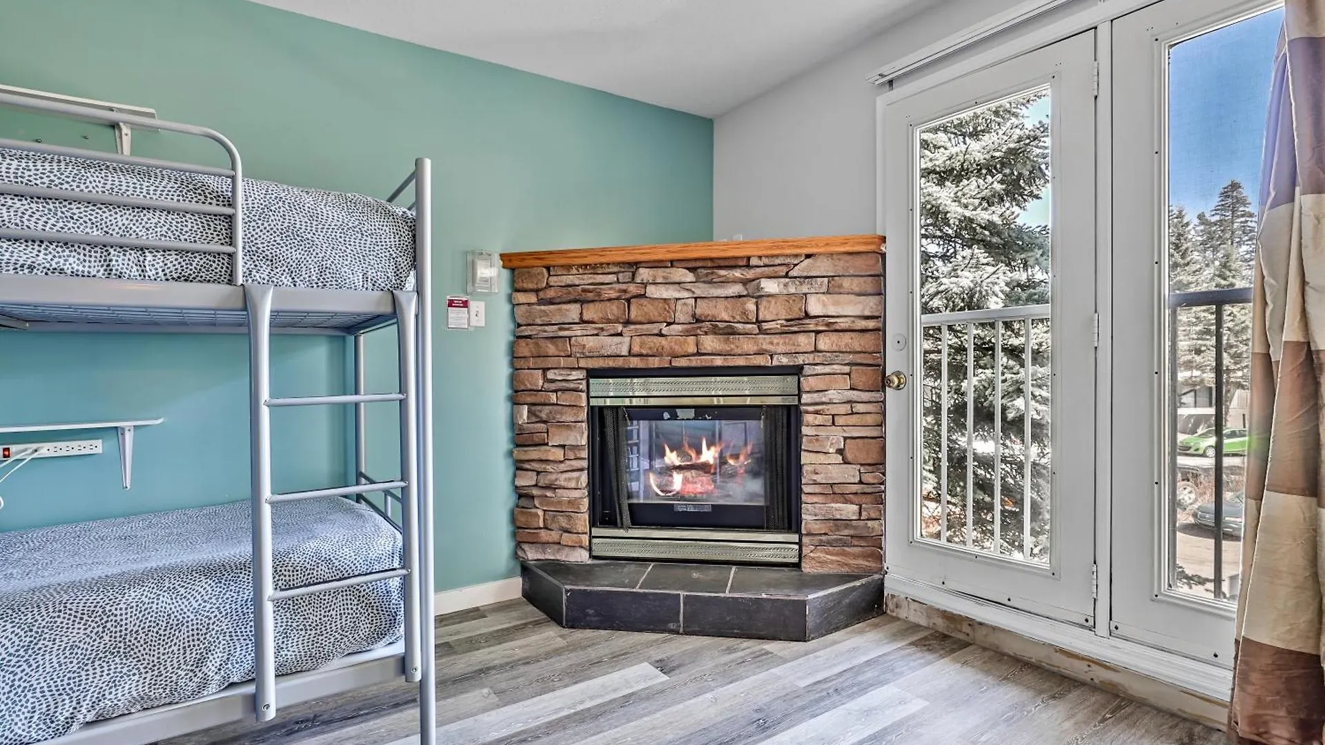 Samesun Banff Hostel